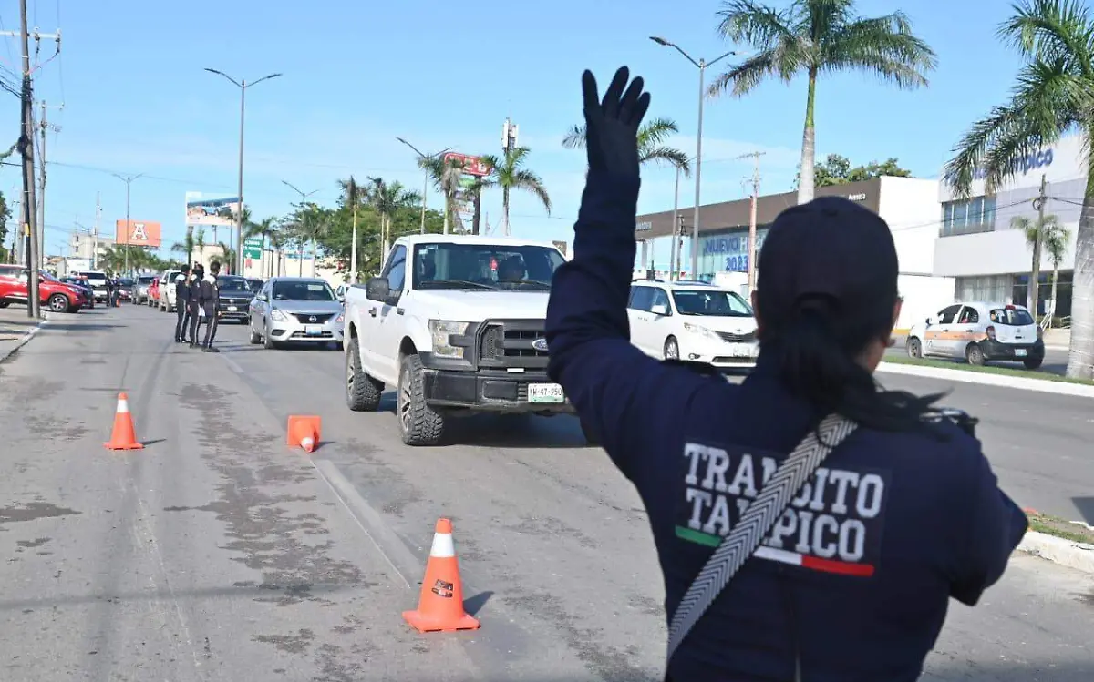 Reglamento de Tránsito, sus obligaciones y derechos1  